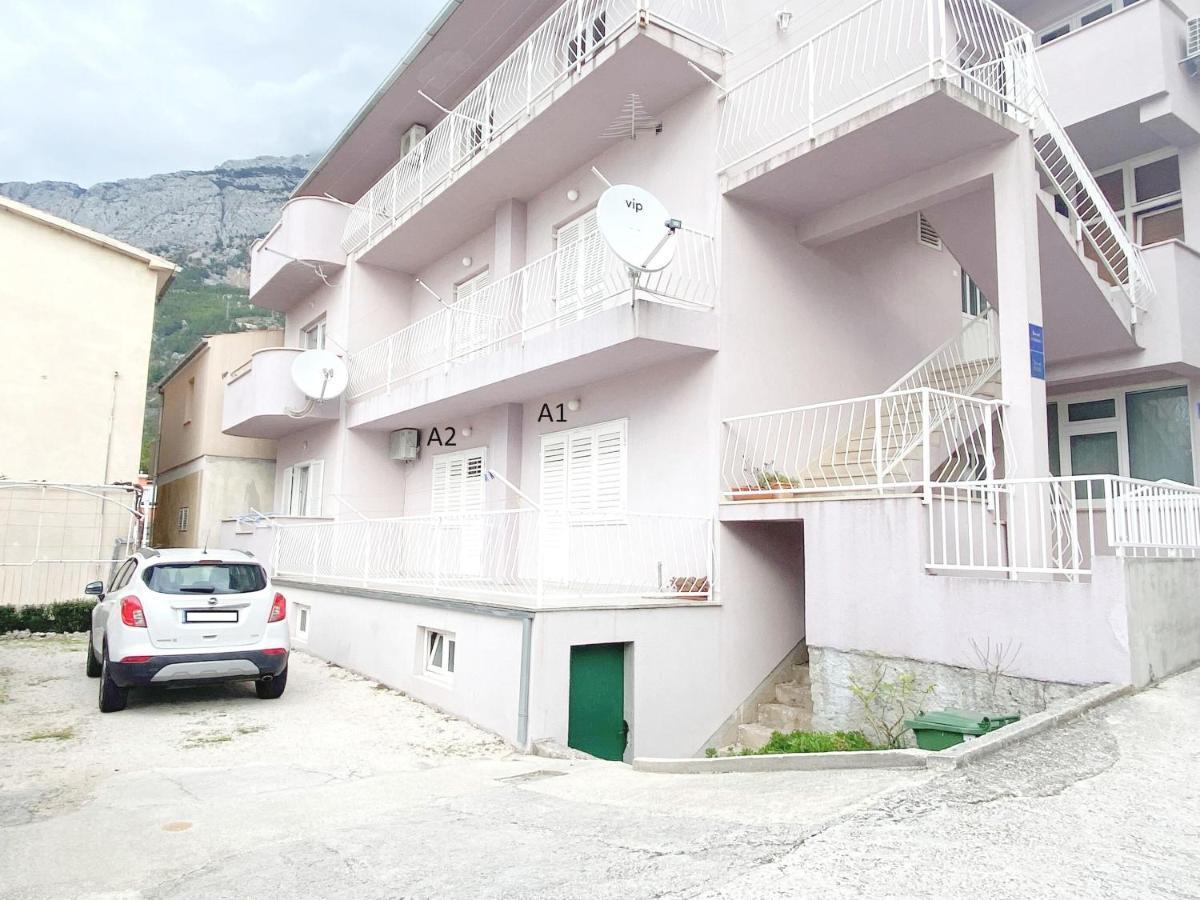 Apartments Dragan Baška Voda エクステリア 写真