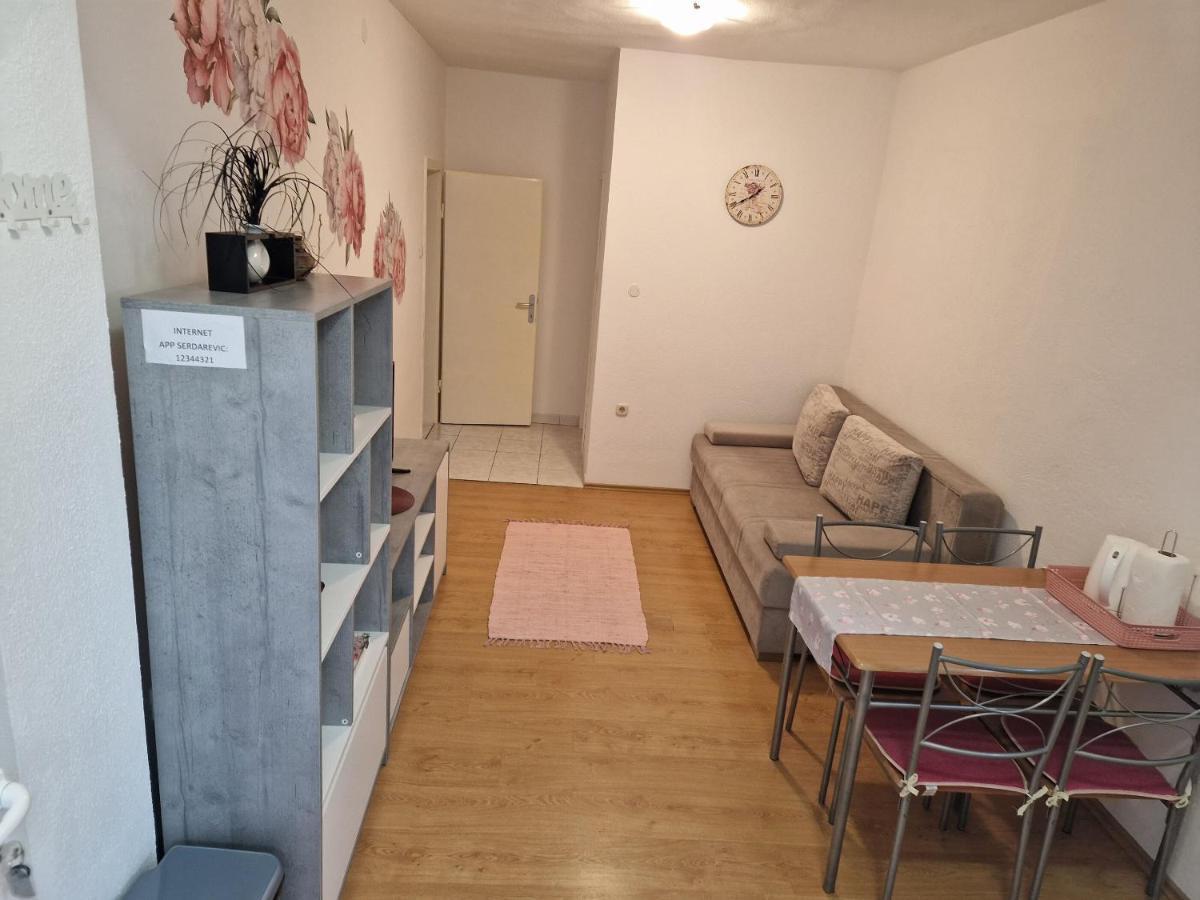 Apartments Dragan Baška Voda エクステリア 写真